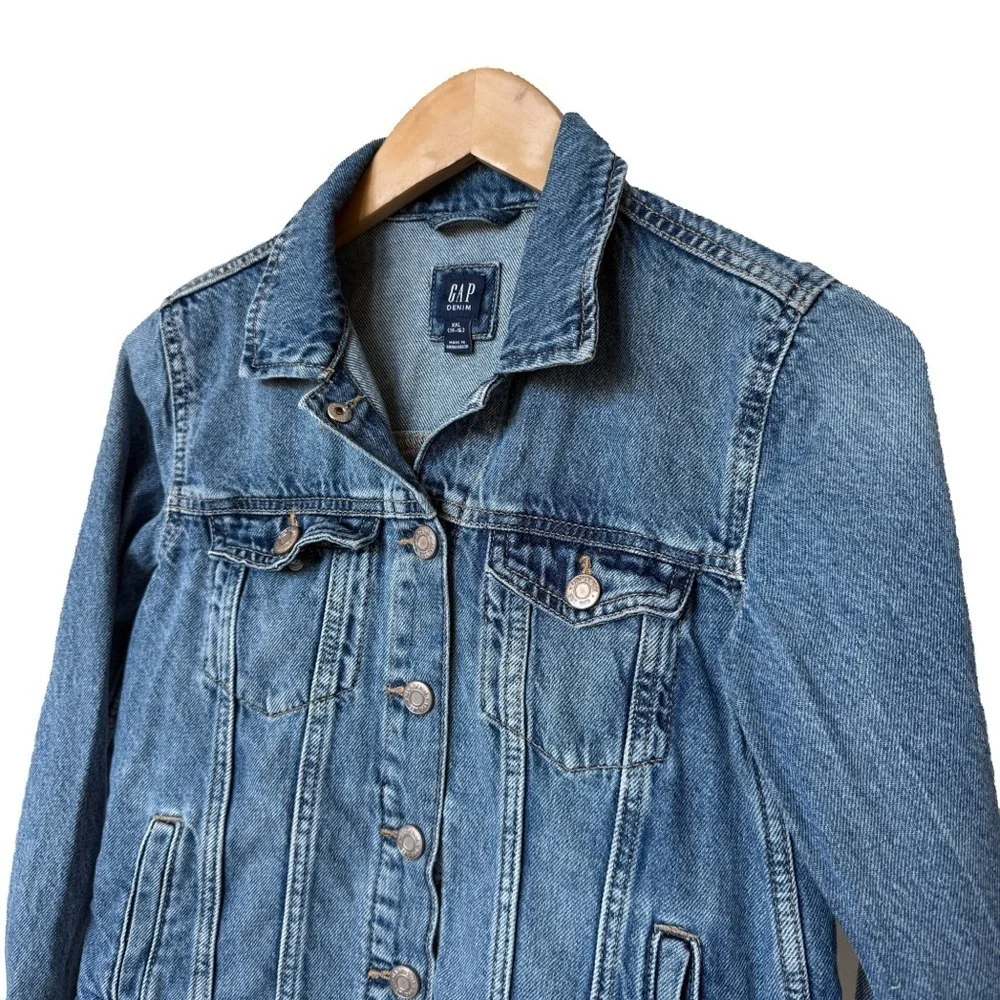 Gap Kids Girl Trucker Denim Jacket Blue Size 14-16 Snap Front Long Sleeve Casual